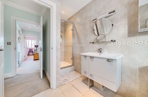 En Suite angle 2- click for photo gallery